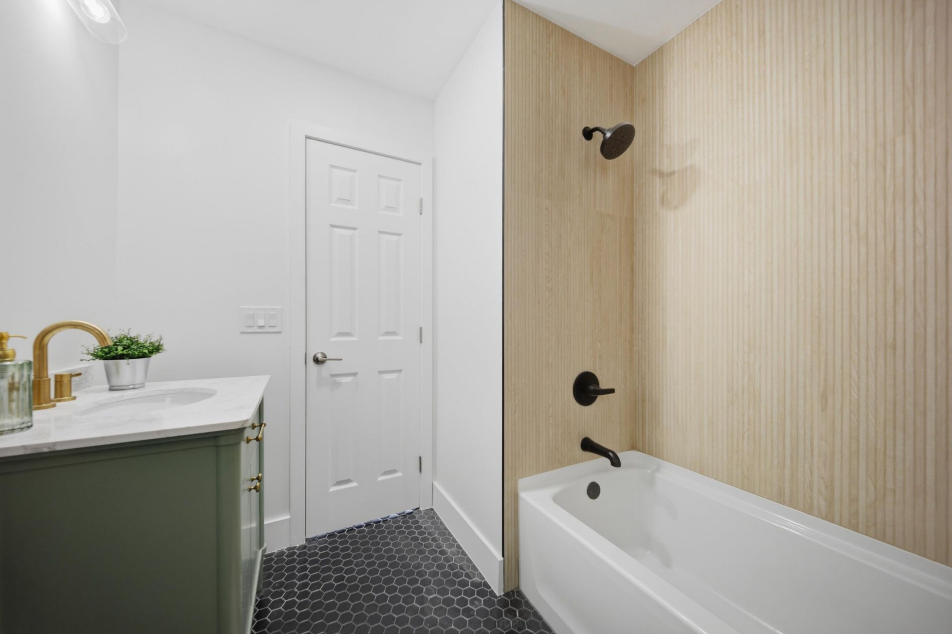 5121 NE 17th Terrace, Fort Lauderdale, FL 33334 Photo