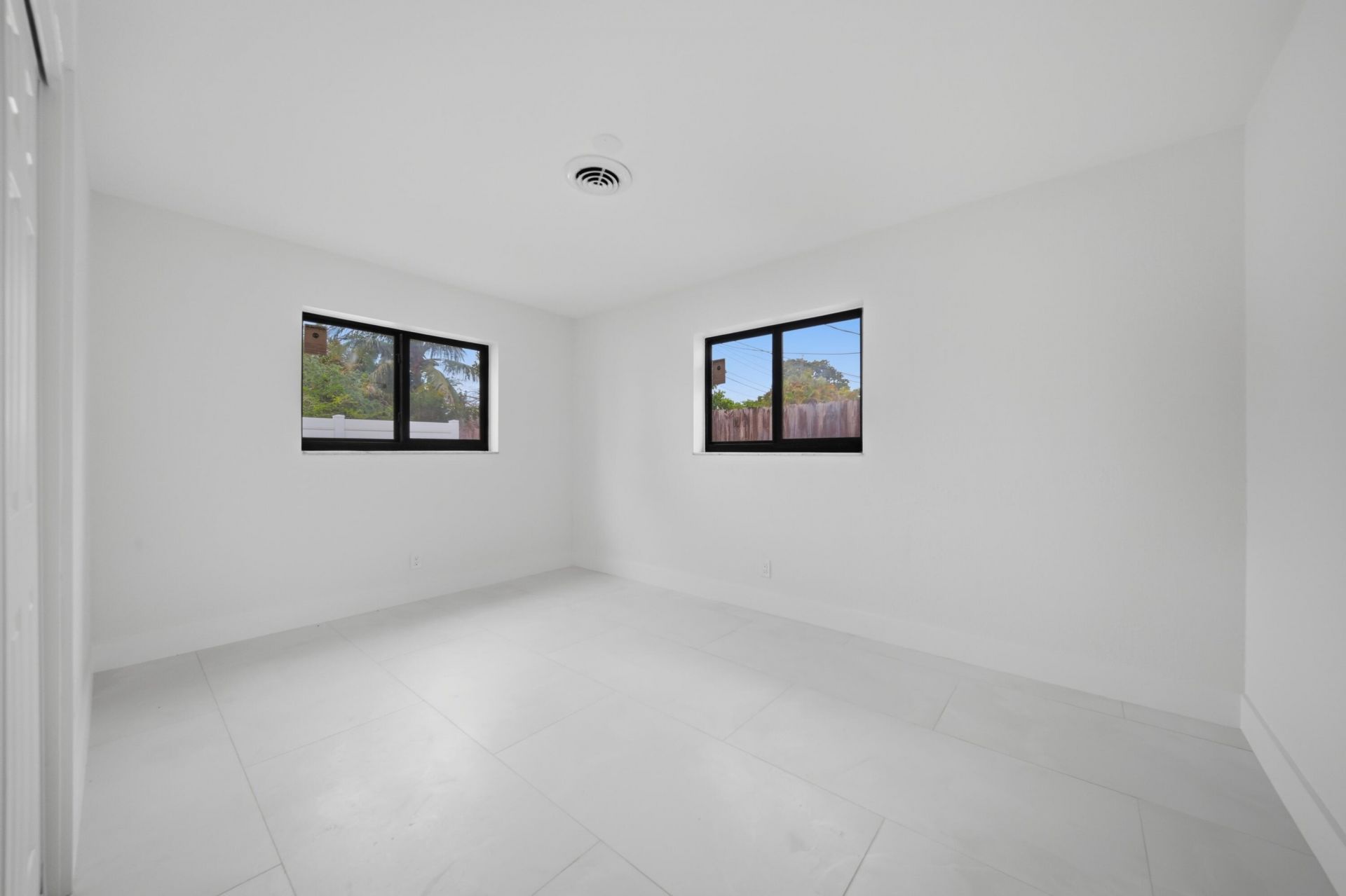 5121 NE 17th Terrace, Fort Lauderdale, FL 33334 Photo