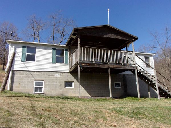 3436 Burns Farm Road, Grafton, WV 26354