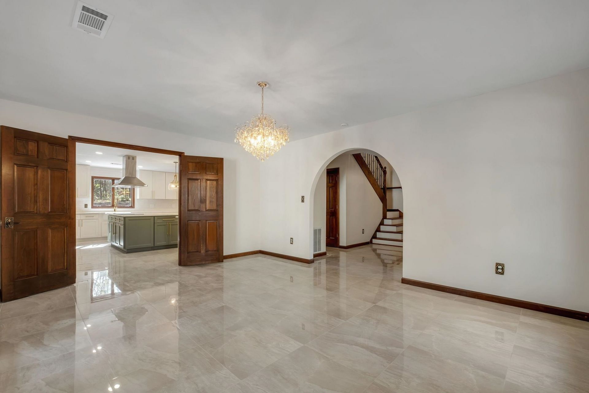 6375 Thomasville Road, Tallahassee, FL 32312 Photo