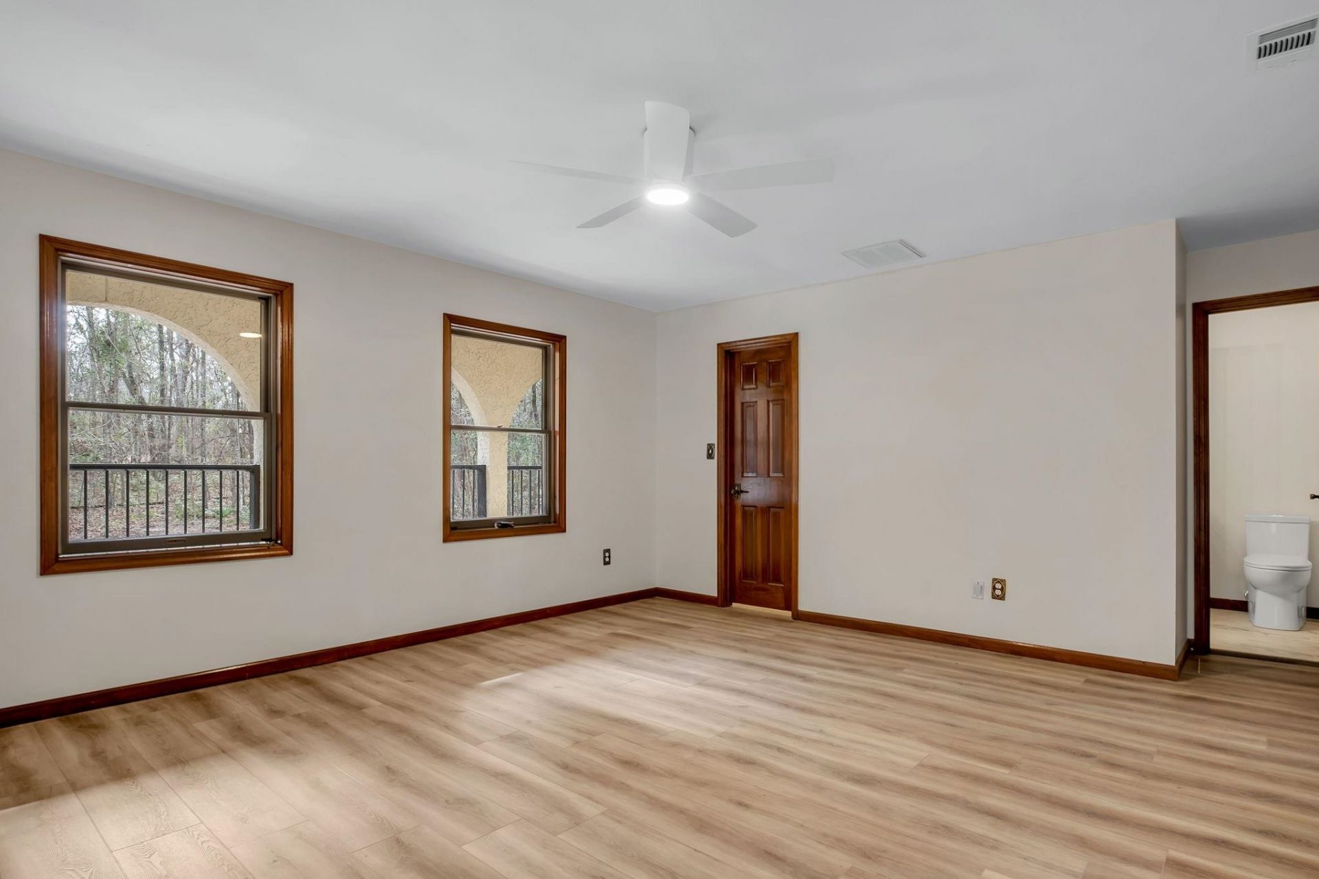 6375 Thomasville Road, Tallahassee, FL 32312 Photo