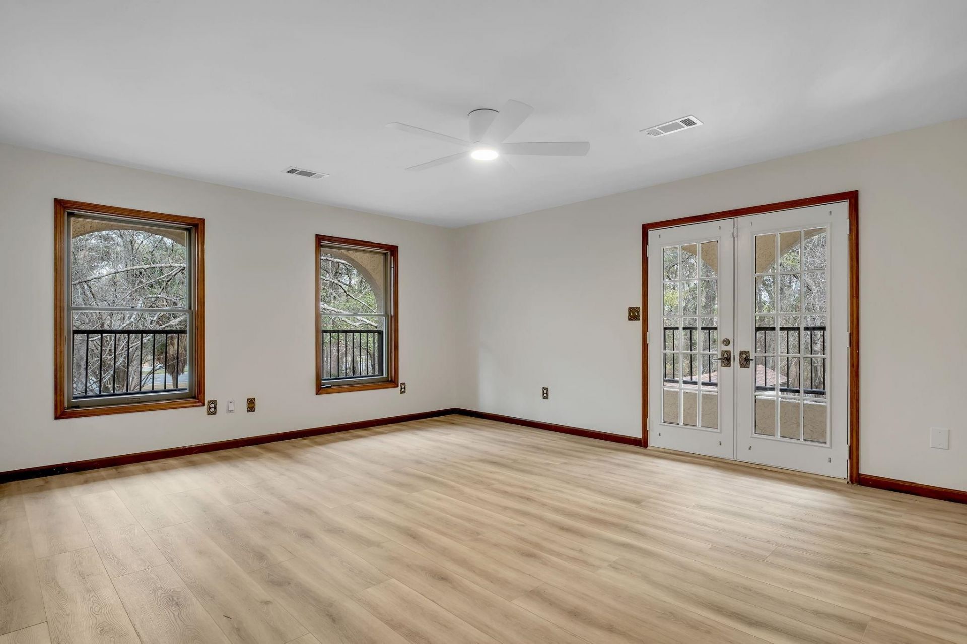 6375 Thomasville Road, Tallahassee, FL 32312 Photo