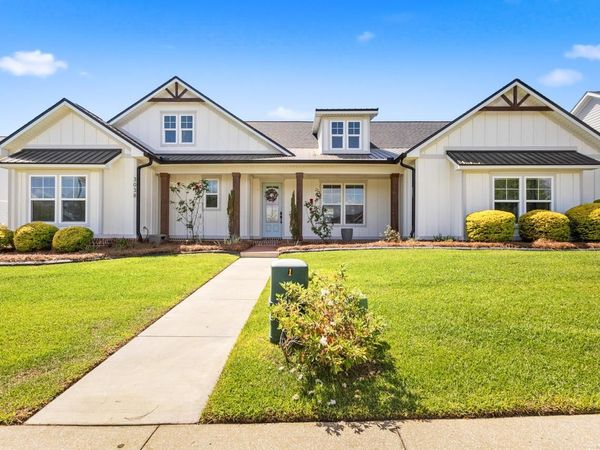 3038 Four Oaks Boulevard, Tallahassee, FL 32311