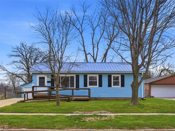 235 Wiley Boulevard NW, Cedar Rapids, IA 52405