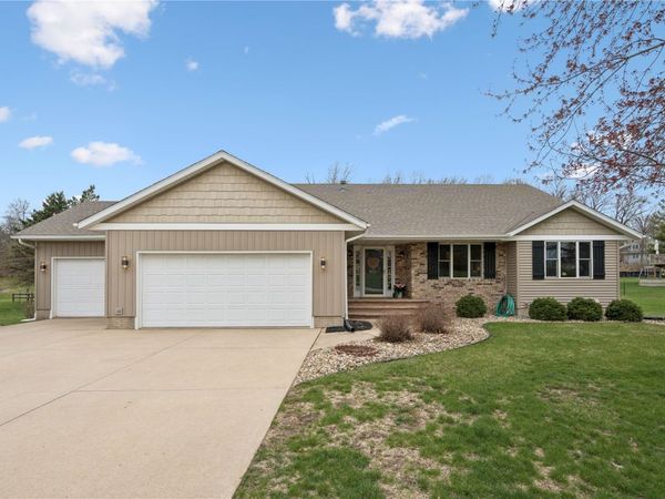 9445 Deer Ridge Dr. , Cedar Rapids, IA 52411
