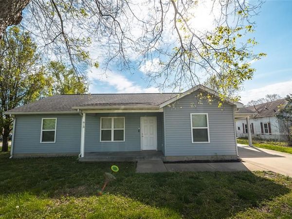 913 N First Street , Steelville, MO 65565