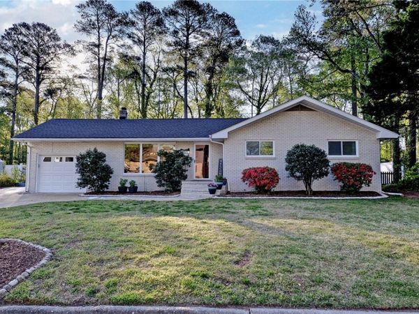 6 Hansom Drive , Poquoson, VA 23662