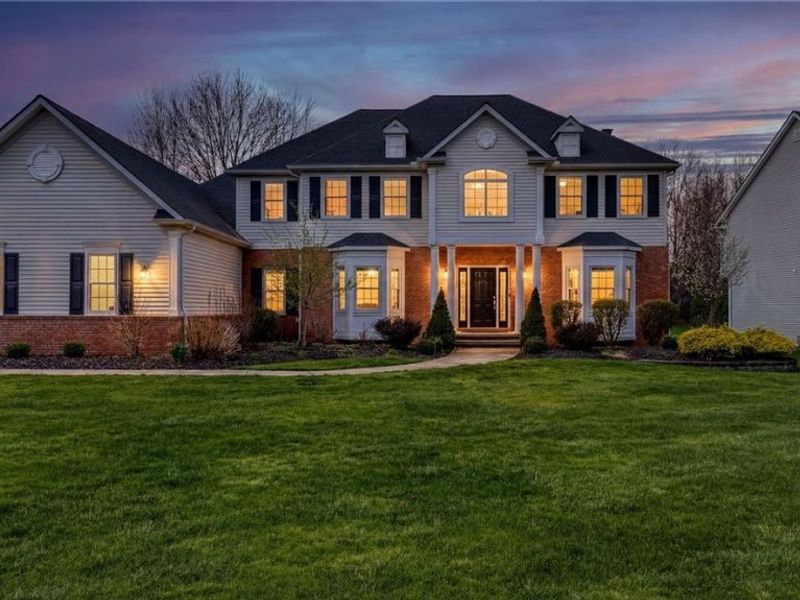 6678 Winston Lane, Solon, OH 44139 Photo 1