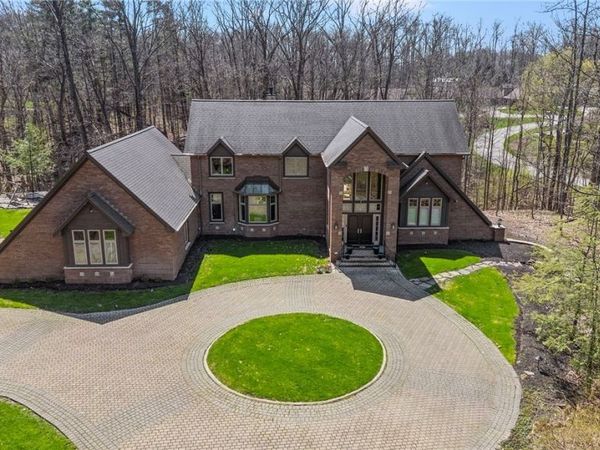 3382 Hardwood Hollow Road, Medina, OH 44256