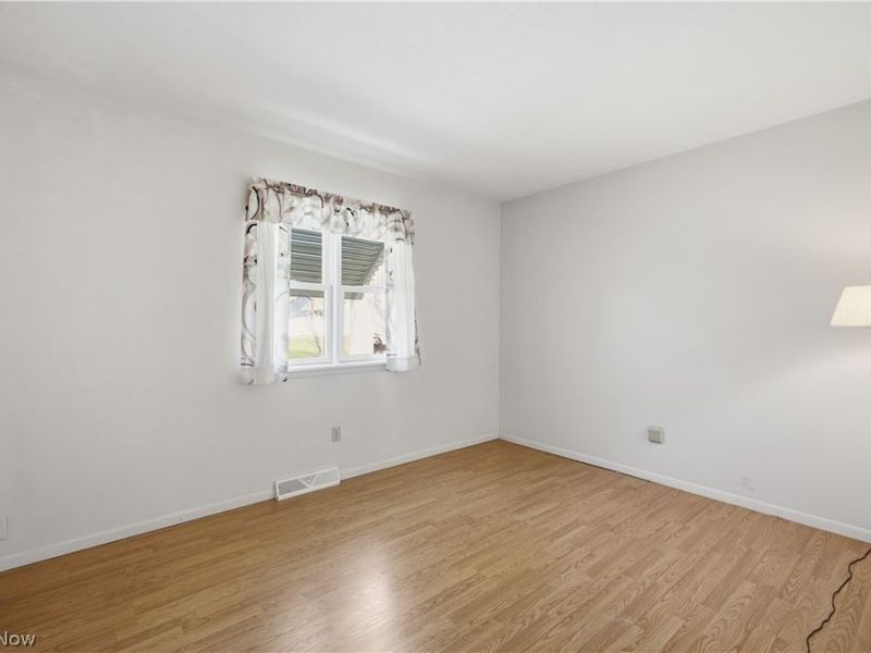 1029 Woodglen Avenue, Newton Falls, OH 44444 Photo 21