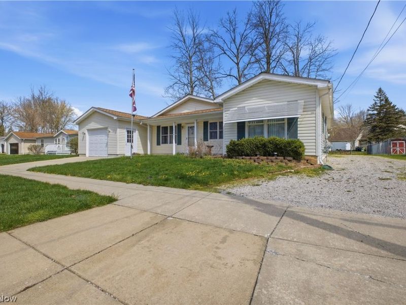 1029 Woodglen Avenue, Newton Falls, OH 44444 Photo 3