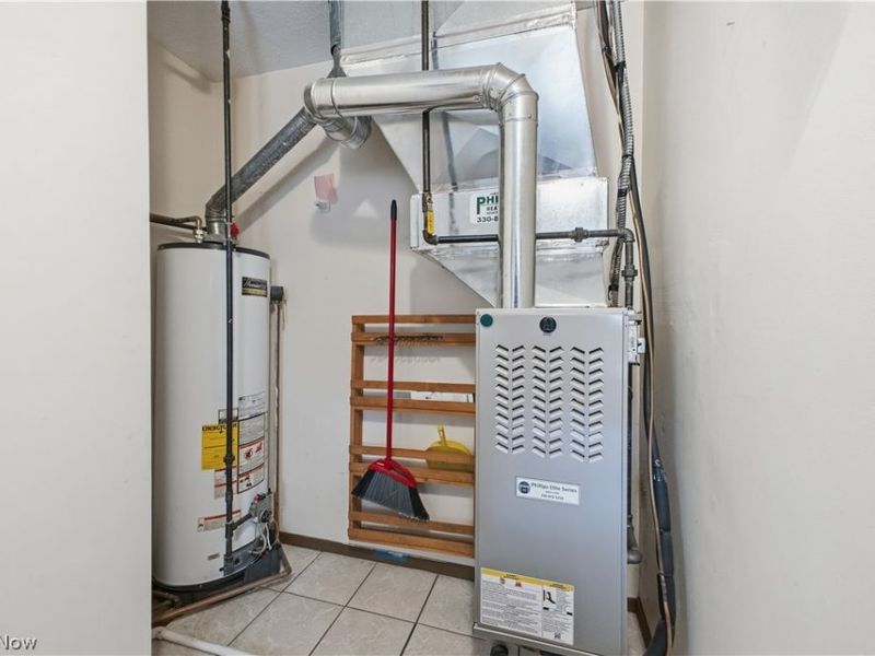 1029 Woodglen Avenue, Newton Falls, OH 44444 Photo 32