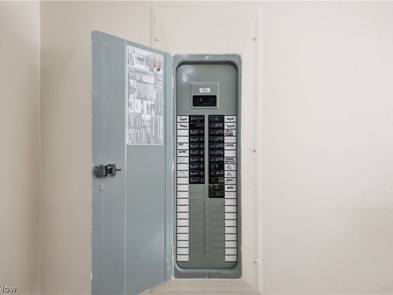 1029 Woodglen Avenue, Newton Falls, OH 44444 Photo 33