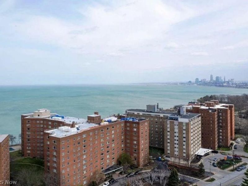 11820 Edgewater Drive, Unit 1012, Lakewood, OH 44107 Photo 38