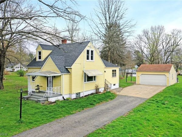 4890 Myrtle Avenue NW, Warren, OH 44483