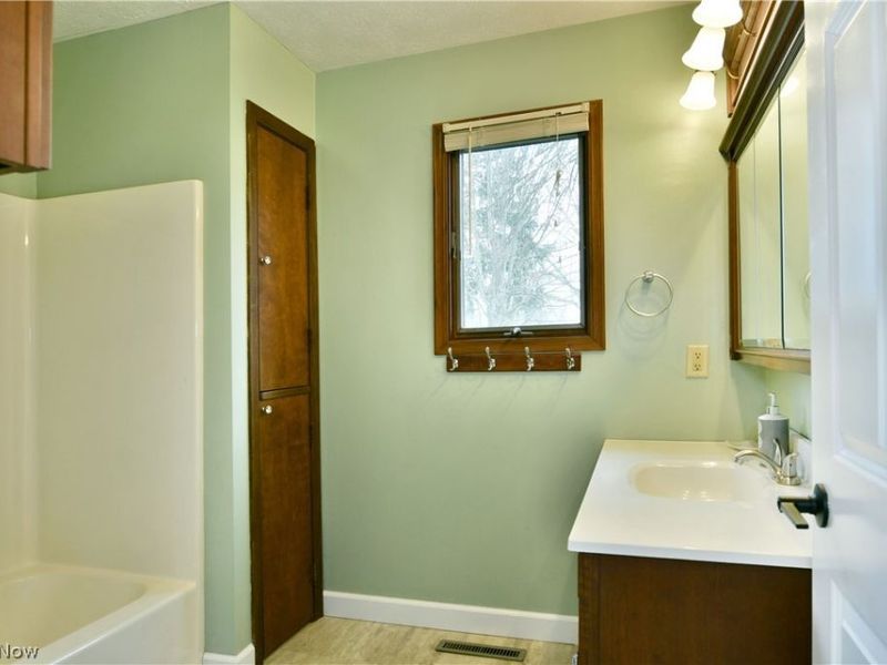 4890 Myrtle Avenue NW, Warren, OH 44483 Photo 29