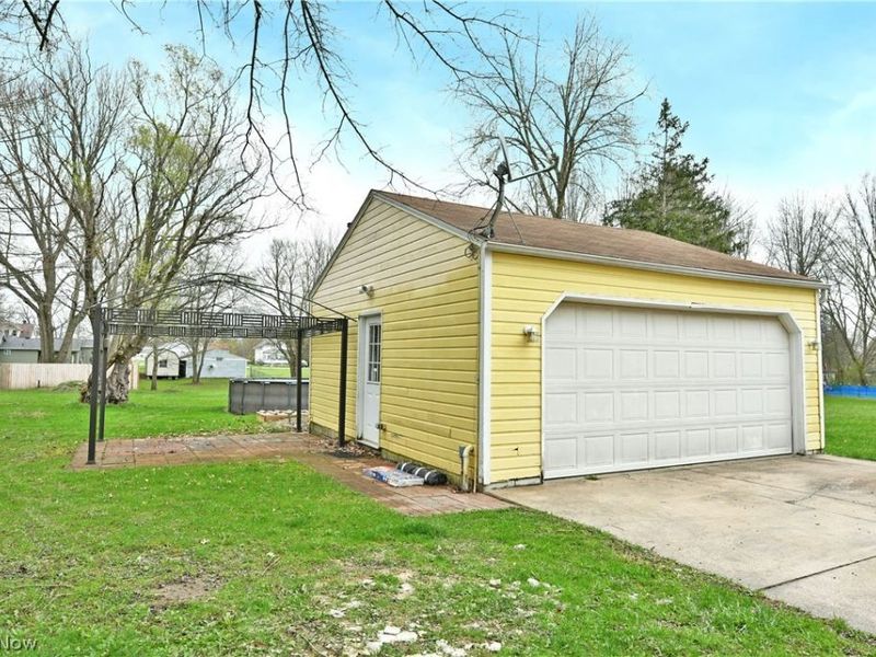 4890 Myrtle Avenue NW, Warren, OH 44483 Photo 5