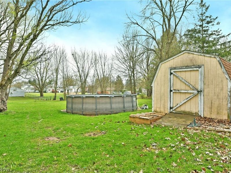 4890 Myrtle Avenue NW, Warren, OH 44483 Photo 6