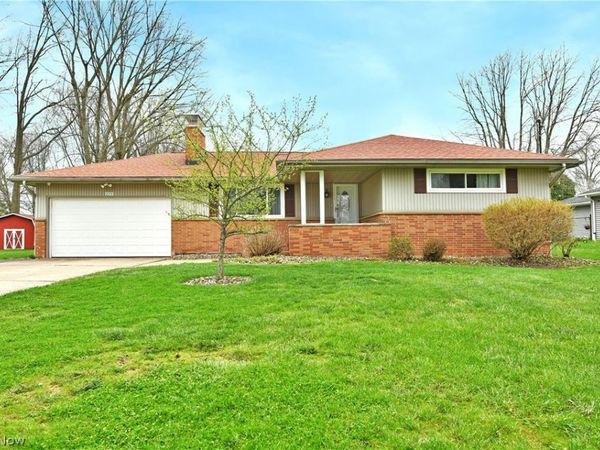 225 Durst Drive NW, Warren, OH 44483