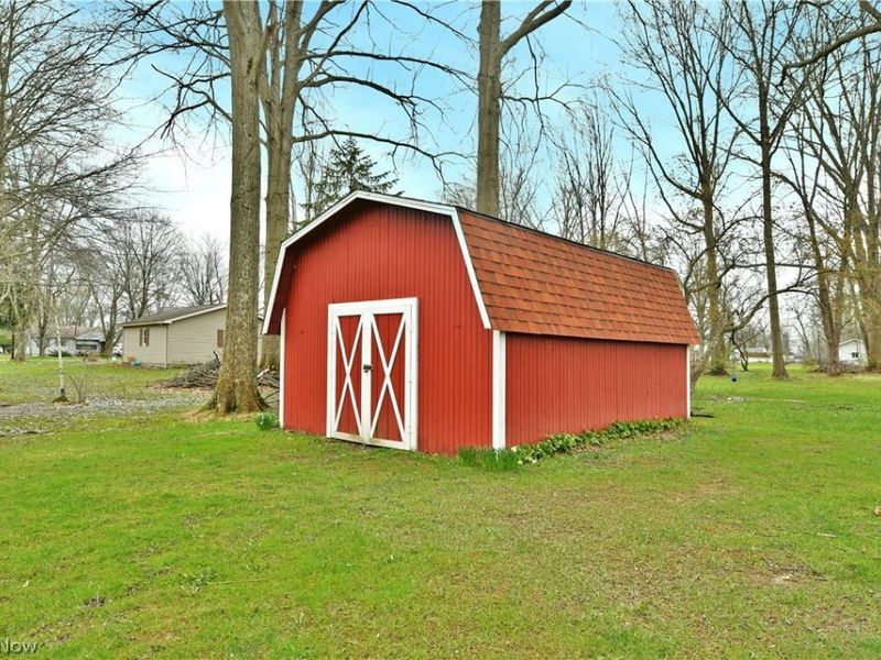 225 Durst Drive NW, Warren, OH 44483 Photo 13