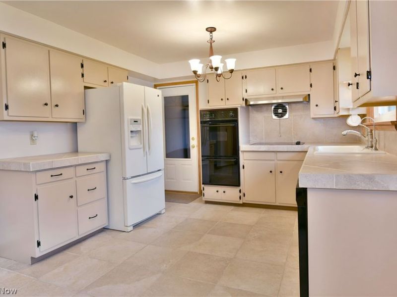 225 Durst Drive NW, Warren, OH 44483 Photo 21