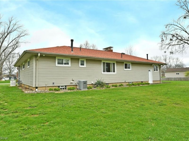 225 Durst Drive NW, Warren, OH 44483 Photo 8