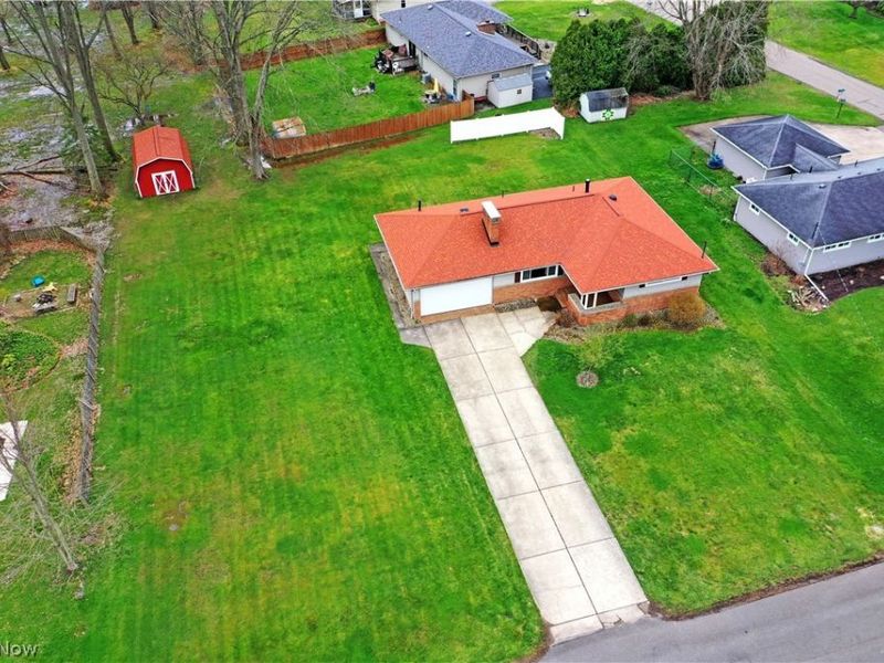 225 Durst Drive NW, Warren, OH 44483 Photo 9