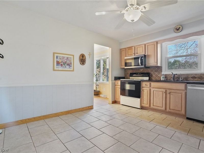 3750 Allenwood Drive SE, Howland, OH 44484 Photo 18