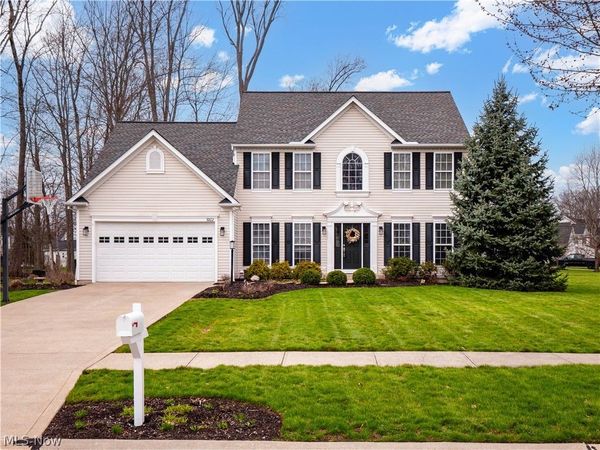 9202 Lake View Drive, Olmsted Falls, OH 44138