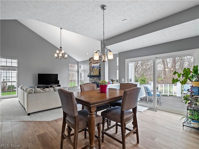 9202 Lake View Drive, Olmsted Falls, OH 44138 Photo 13