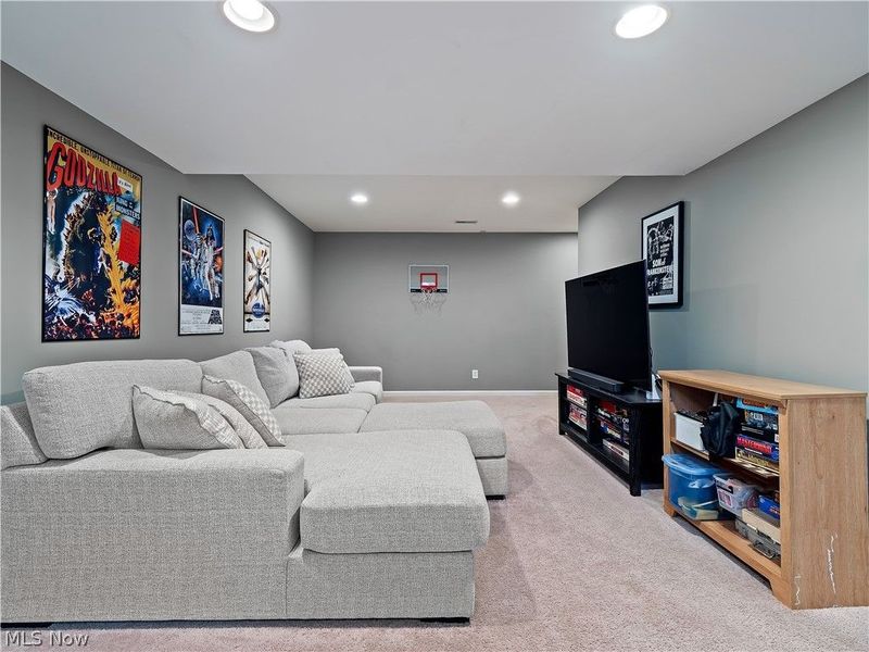 9202 Lake View Drive, Olmsted Falls, OH 44138 Photo 34