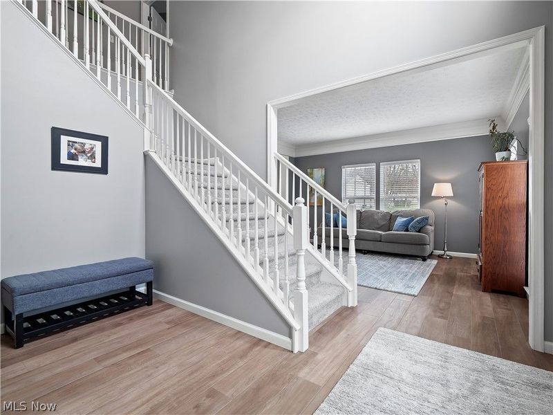 9202 Lake View Drive, Olmsted Falls, OH 44138 Photo 4