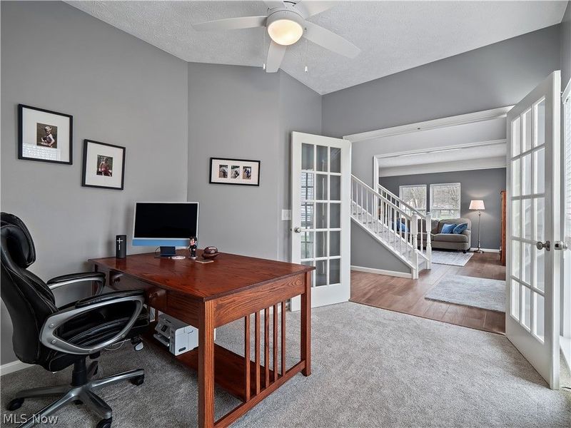 9202 Lake View Drive, Olmsted Falls, OH 44138 Photo 5