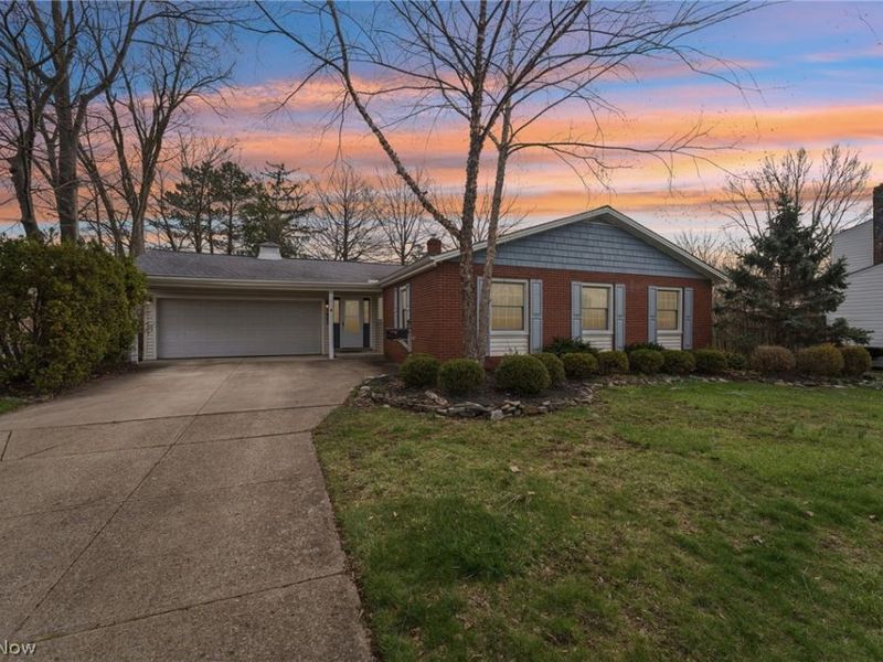 5643 Park Ridge Drive, North Olmsted, OH 44070 Photo 1