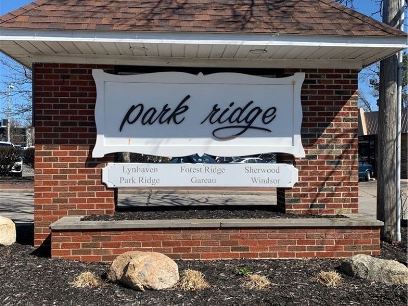 5643 Park Ridge Drive, North Olmsted, OH 44070 Photo 3