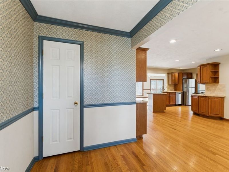 5643 Park Ridge Drive, North Olmsted, OH 44070 Photo 5