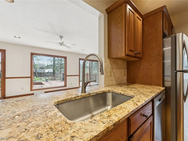 5643 Park Ridge Drive, North Olmsted, OH 44070 Photo 8