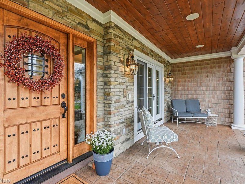 7480 Faraway Trail, Chagrin Falls, OH 44023 Photo 2