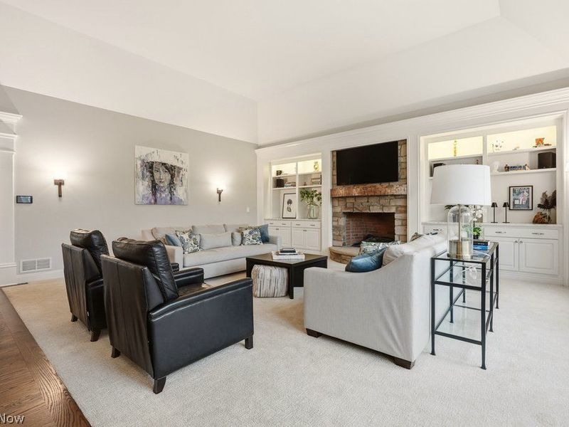 7480 Faraway Trail, Chagrin Falls, OH 44023 Photo 5