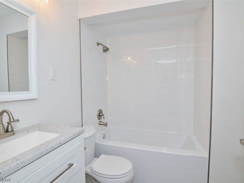 2339 Canterbury Road, University Heights, OH 44118 Photo 18