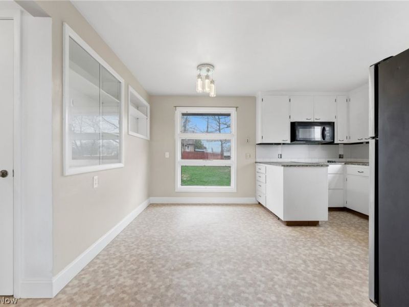 311 Rose Lane Street SE, North Canton, OH 44720 Photo 10