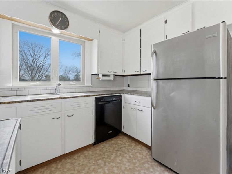 311 Rose Lane Street SE, North Canton, OH 44720 Photo 8