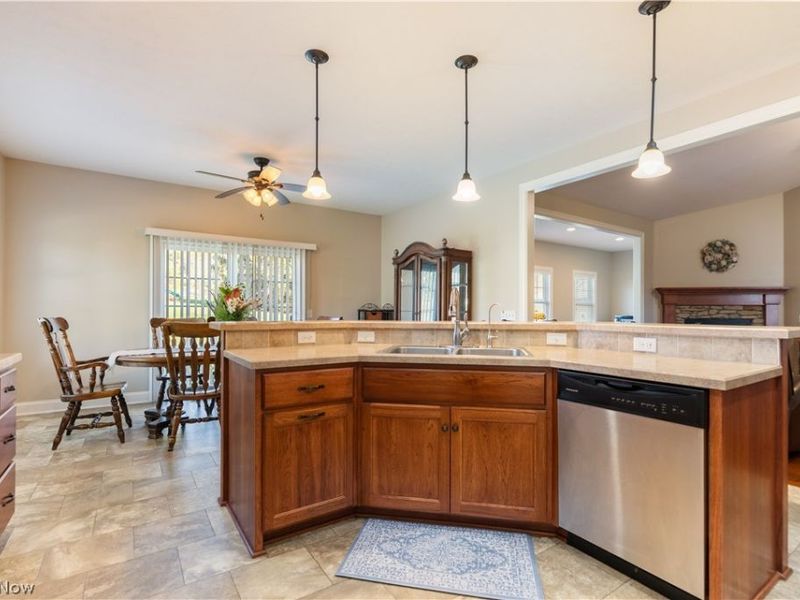 7788 Sandpiper Avenue NW, North Canton, OH 44720 Photo 13