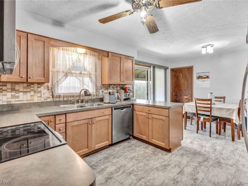 2805 Shelburn Avenue, Akron, OH 44312 Photo 11