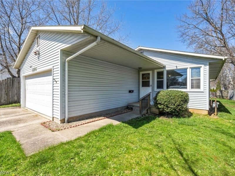 2805 Shelburn Avenue, Akron, OH 44312 Photo 2