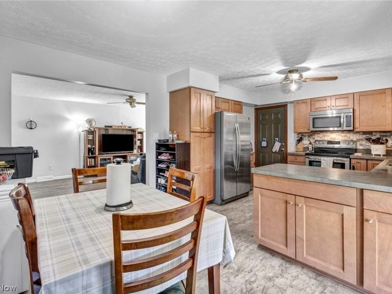 2805 Shelburn Avenue, Akron, OH 44312 Photo 9