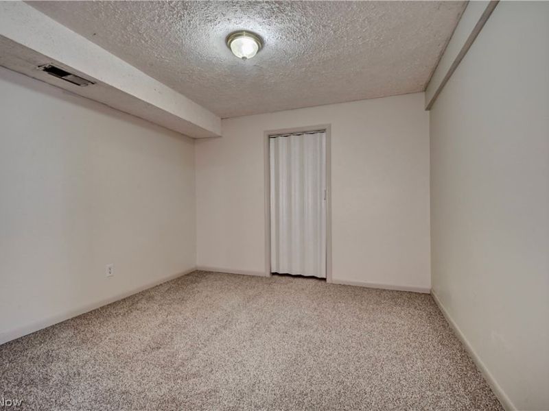 4747 Indian Hill Road SE, Uhrichsville, OH 44683 Photo 10