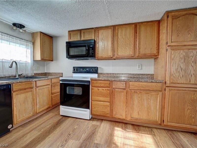 4747 Indian Hill Road SE, Uhrichsville, OH 44683 Photo 16