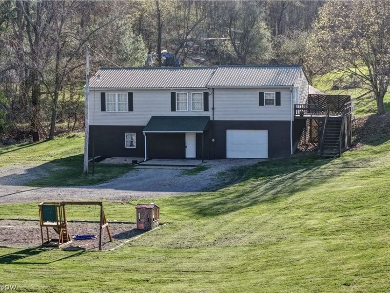 4747 Indian Hill Road SE, Uhrichsville, OH 44683 Photo 2