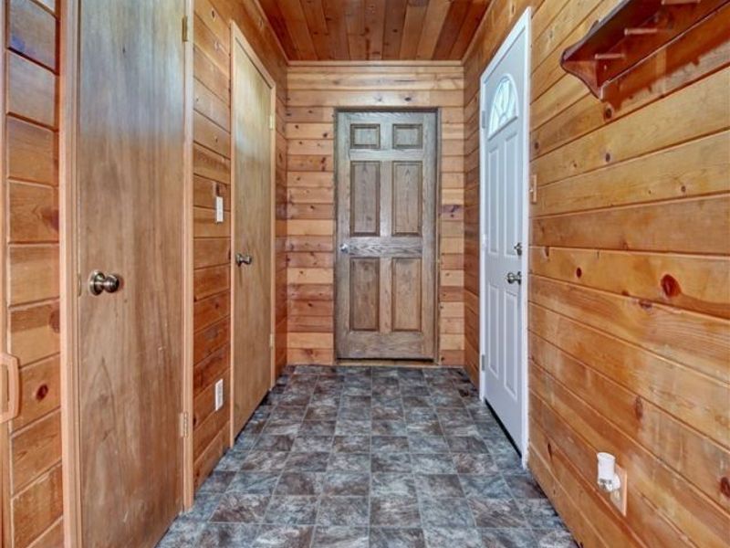 4747 Indian Hill Road SE, Uhrichsville, OH 44683 Photo 6